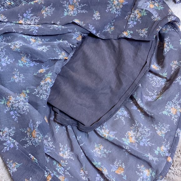 🔥 American Eagle floral peasant top - XS - Picture 6 of 9